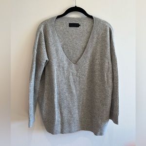 HATCH | Easy V Neck Merino Wool Cashmere Waffle Knit Sweater in Grey Petite O/S